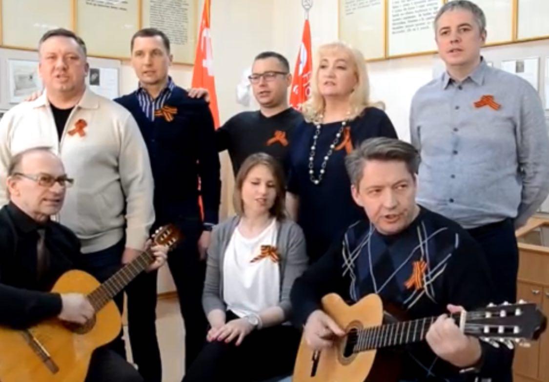 Увлеченность флешмобами может стоить главе Ижевска ошибками в вопросах, требующих гораздо большей серьёзности. Фото: скриншот с видео в facebook