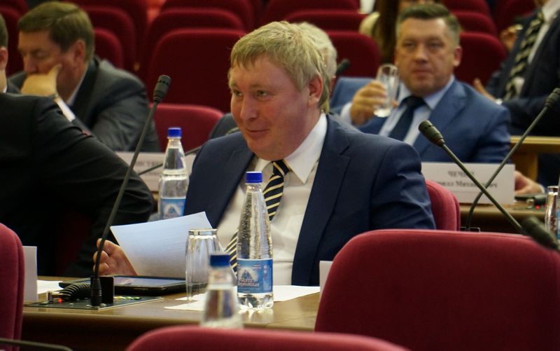 Депутат Борис Ломаев на сессии Городской думы Ижевска. Фото ©«ДЕНЬ.org»