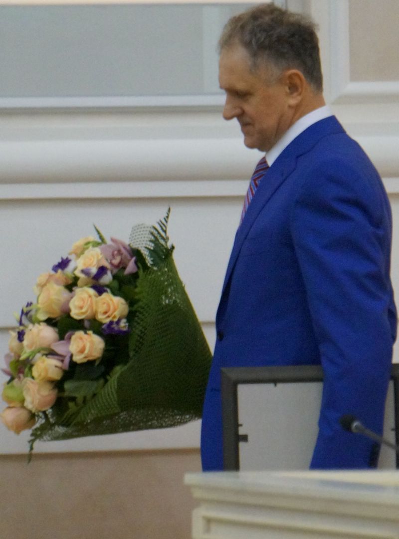 Экс-президент УР Александр Волков прощается, но не уходит. Фото: «ДЕНЬ.org» 