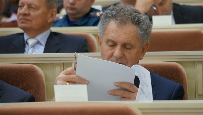 В этот раз при голосовании по льготам бывшим главам республики Александр Волков сумел стерпеть. Фото ©День.org