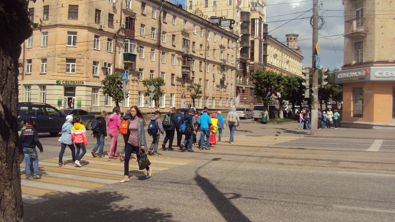 Перекресток улиц Ленина и Коммунаров. Фото: © «ДЕНЬ.org»