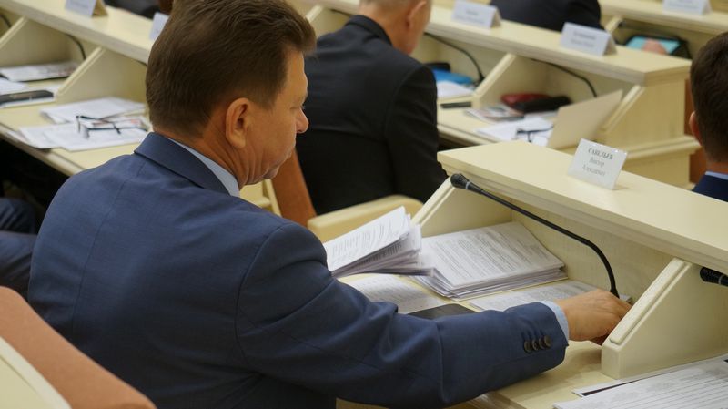 Премьер Удмуртии Виктор Савельев, похоже, перехватил «схему» у своего предшественника Юрия Питкевича. Фото ©День.org