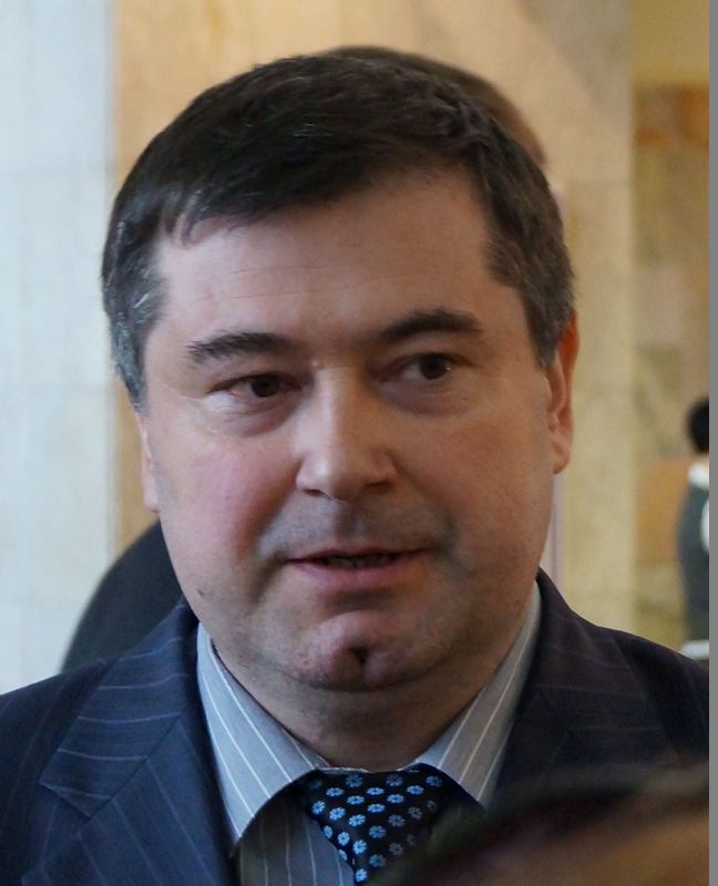 У издателя и депутата Владимира Чепкасова неожиданно нашлись деньги, чтобы ответить на полученную обиду.